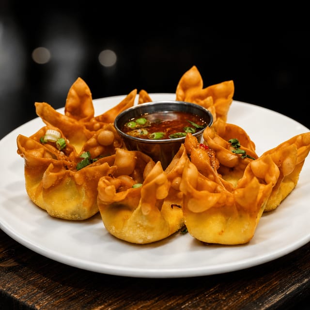 Crab Rangoon (Signature Item).